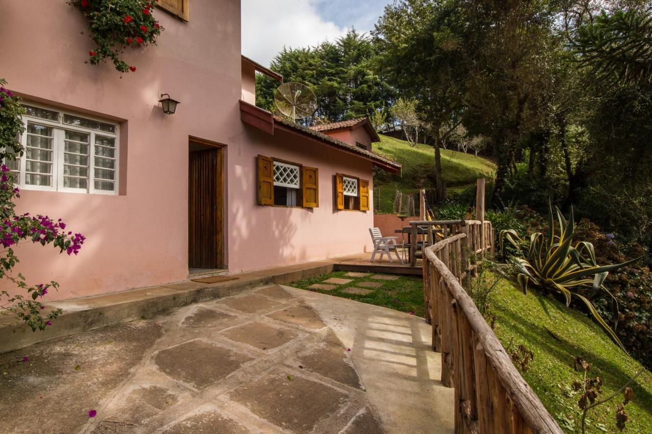 Casa De Cor Rosa Casa Dos Pinheiros Villa - Campos do Jordao, Campos do Jordao